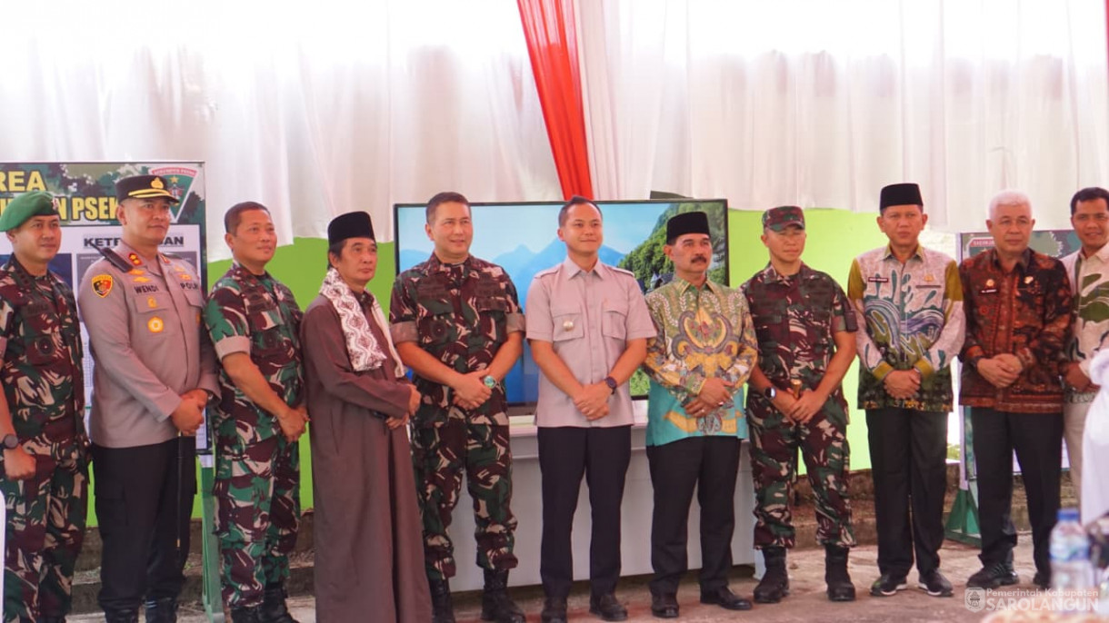 Peninjauan Pangdam Tuangku Imam Bonjol Di Batalyon Infrantri TP 896 Serumpun Pseko