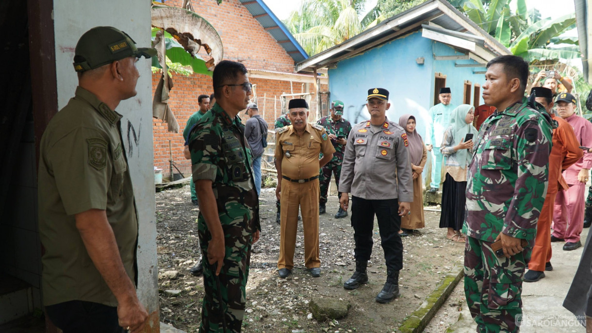 5 Mei 2026 Bupati Sarolangun mendampingi Danrem 042 Gapu Lakukan Peninjauan Sejumlah Lokasi Pembangunan Infrastruktur dan Fasilitas Umum di Wilayah Koramil 420 02 Limun