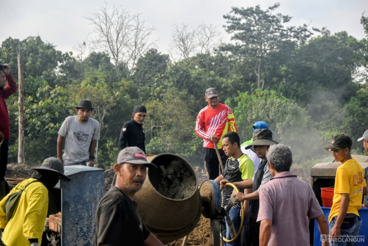 7 September 2025&nbsp; Peletakan Batu Pertama Pembangunan Masjid Abdul Jalil dan Ponpes di Desa Panti