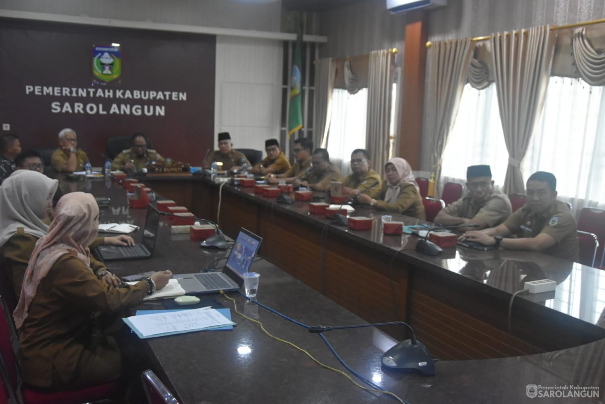 25 November 2024 - Rapat TPID Via Zoom Meeting Bertempat di Ruang Pola Utama Kantor Bupati Sarolangun