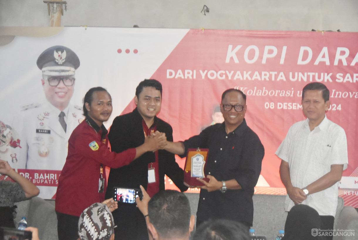 7 Desember 2024 - Kopi Darat Bersama Forum Mahasiswa Sarolangun Yogyakarta, Bertempat di Halaman Toleransi Kopi Signature Sleman Yogyakarta