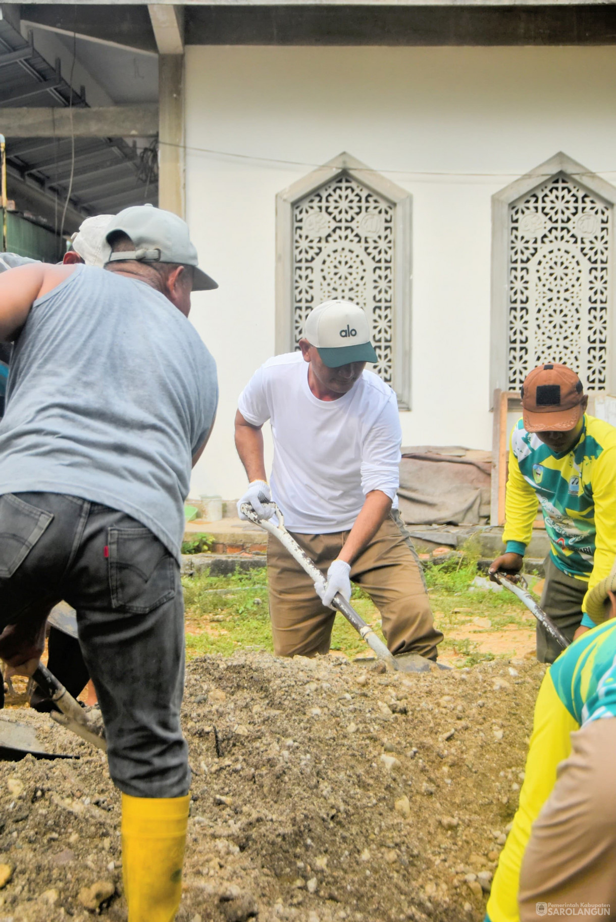 28 Juni 2025 -&nbsp;Gotong Royong Pembangunan Tempat Wudhu dan Toilet Masjid Jami Attaufiq Tanjung Rambai