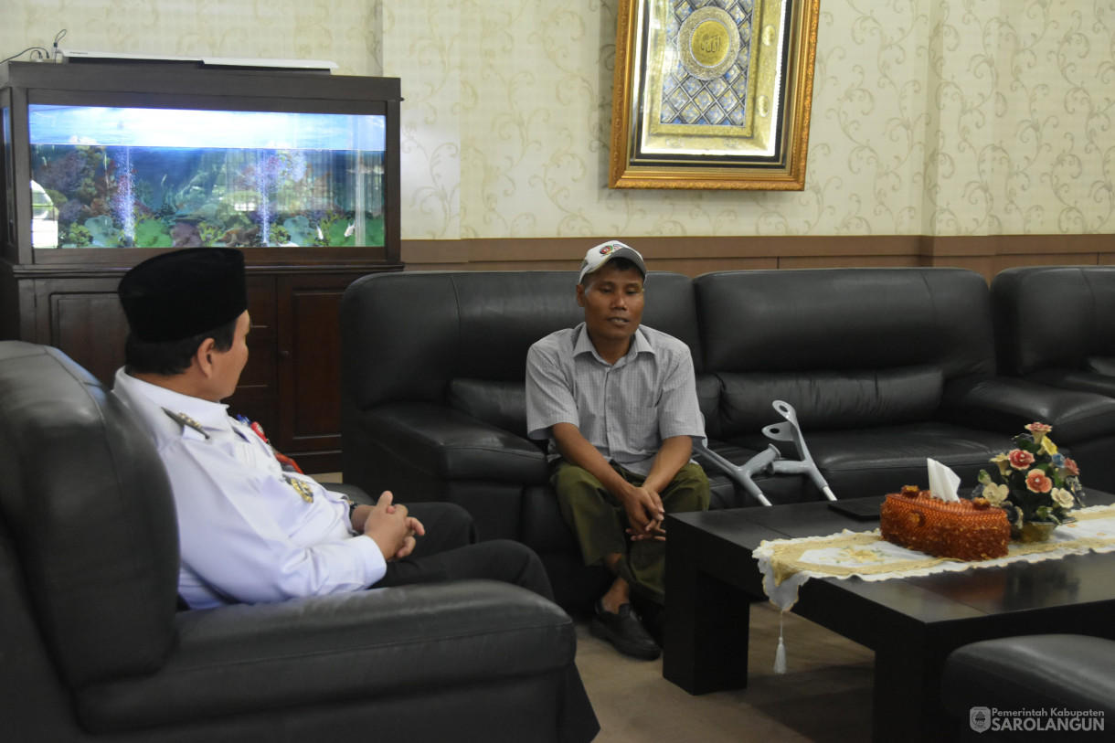 03 April 2024 - Silaturahmi Dengan Atlet National Paralympic Comitee Di Ruang Kerja Bupati Sarolangun