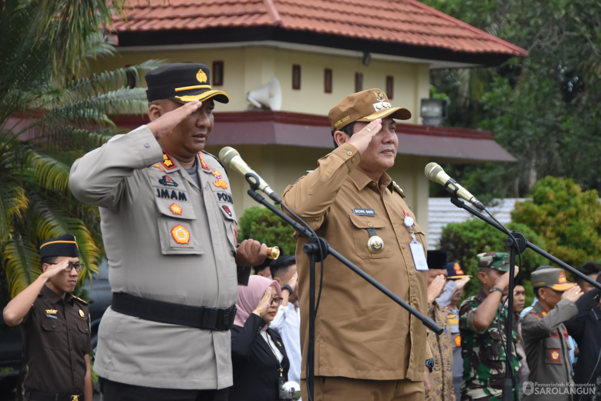 25 November 2023 - Apel Kebangsaan Dan Deklarasi Pemilu
Damai 2024 Wujudkan Pemilu Yang Aman, Damai, Sejuk Dan Bermartabat Di Kabupaten
Sarolangun Dan Penandatangan Deklarasi Pemilu Damai Dilapangan Polres
Sarolangun