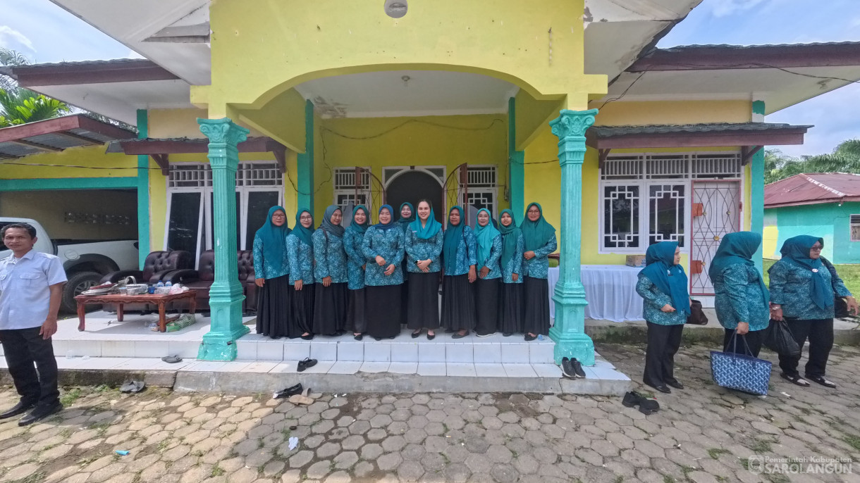 11 Juni 2025 -&nbsp;Kunjungan Ketua TP PKK kabupaten Sarolangun Beserta Rombongan Dalam Rangka Kunjungan Kerja Dan Pembinaan 10 Program Pokok PKK Kecamatan Air Hitam