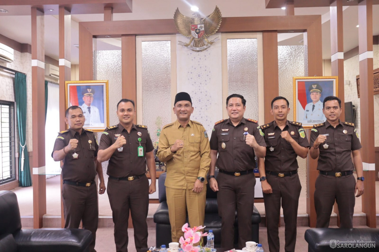 11 Agustus 2025 -&nbsp;Silahturahmi bersama bapak Kajari Sarolangun