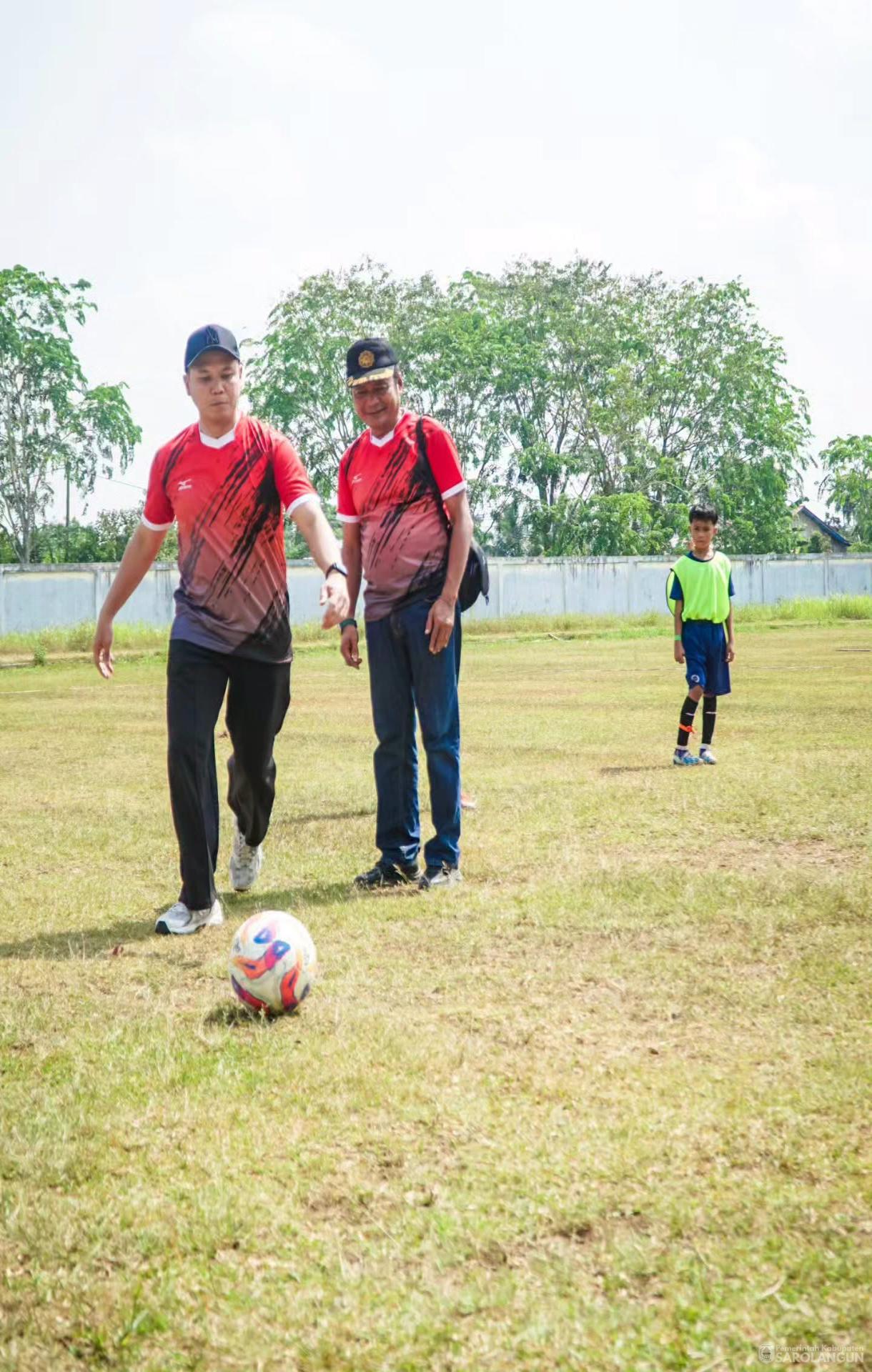 2 Agustus 2026 Pembukaan Pertandingan Minggu pertama Sarolangun Junior League 2026 di Lapangan GOR KONI Sarolangun