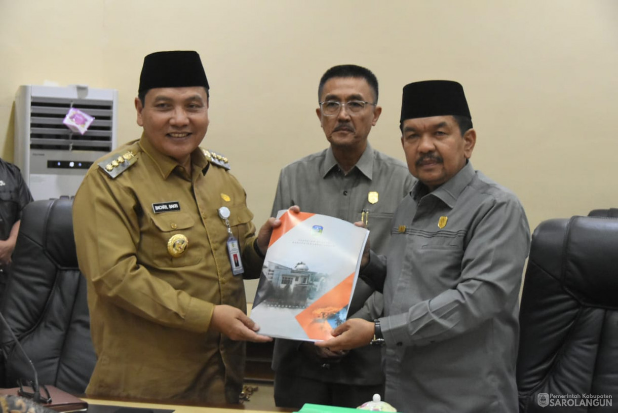 18 September 2023 - Penjabat Bupati Sarolangun Menghadiri Rapat Paripurna Tingkat 1 Tahap 2 di Gedung DPRD Sarolangun