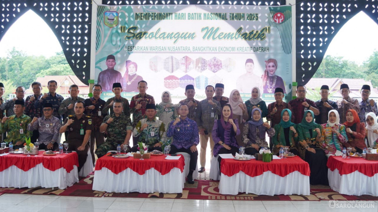 9 Oktober 2025&nbsp; Memperingatan Hari Batik Nasional Bertempat di lapangan gunung kembang kabupaten Sarolangun