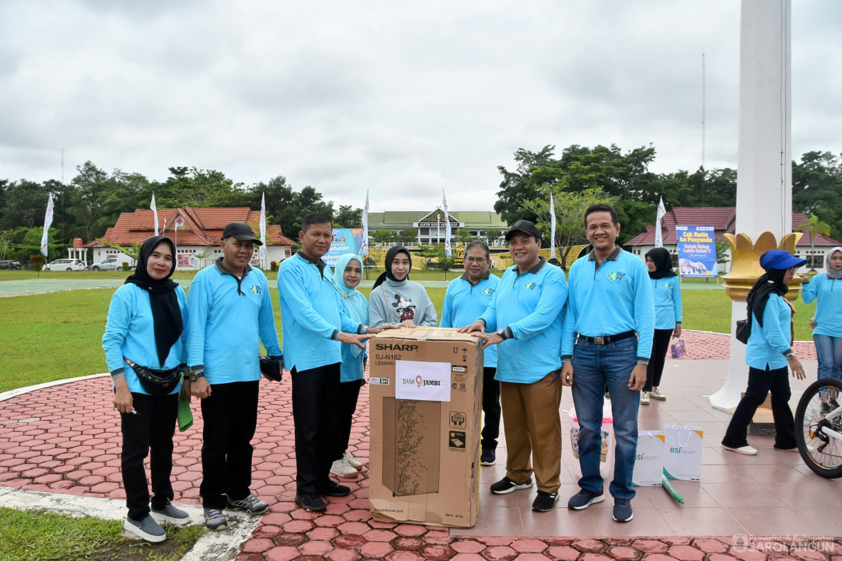 27 November 2023 - Memperingati Hari Kesehatan Nasional ke 59 Tahun 2023 Dilapangan Gunung Kembang Kab. Sarolangun