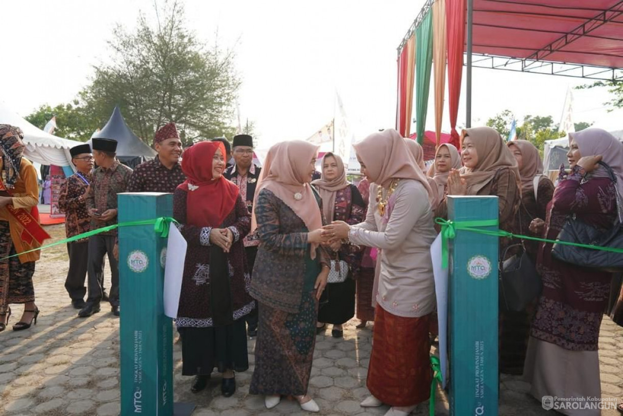 Pembukaan Bazar dan Pameran MTQ Ke 52 Tingkat Provinsi