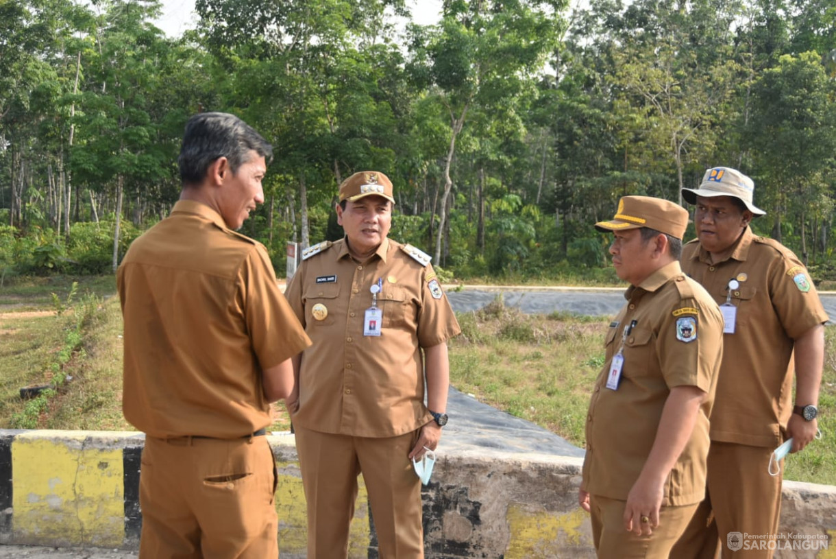 23 Oktober 2023 - Penjabat Bupati Sarolangun Meninjau Tempat Pemrosesan Akhir Bukit Cino Kecamatan Pelawan