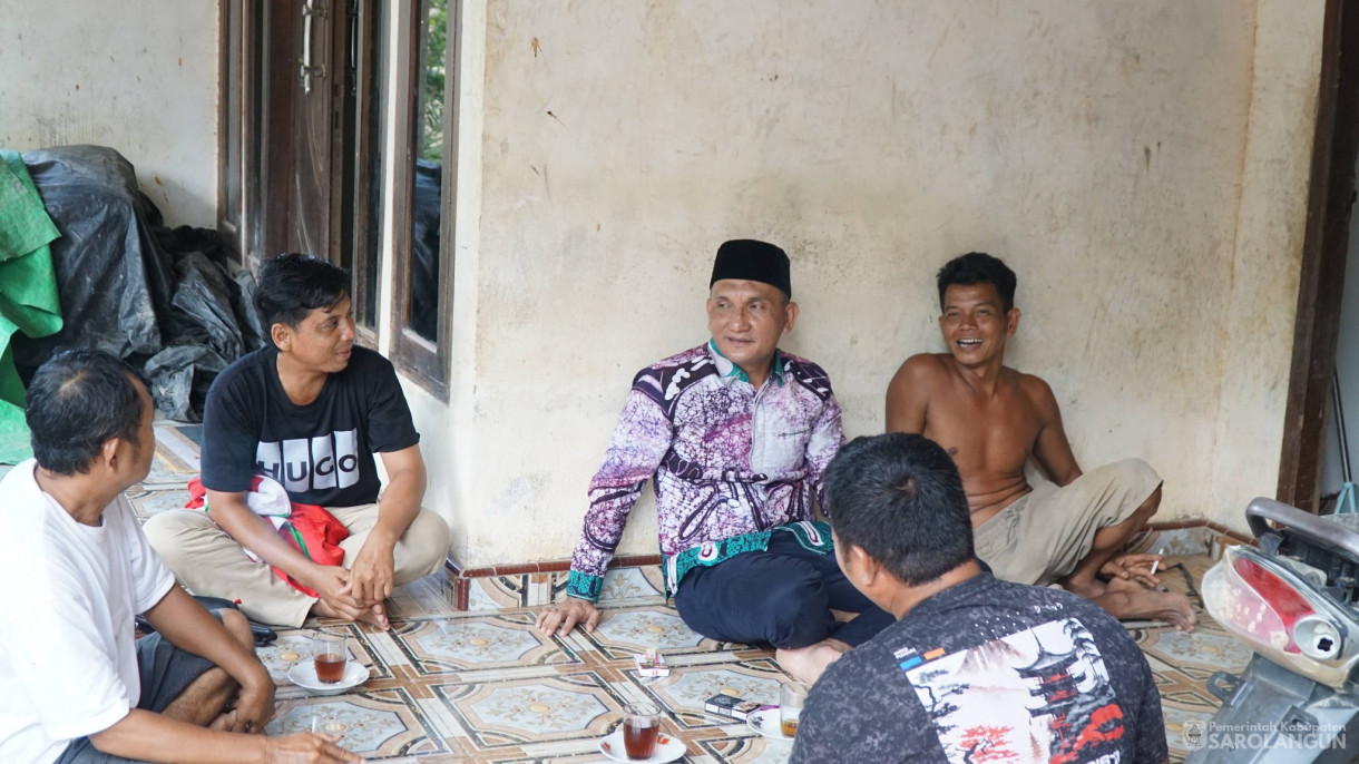 4 April 2026 Bupati Sarolangun Menghadiri Resepsi Pernikahan dan Silaturahmi dengan Masyarakat Desa Padang Jering Kecamatan Batang Asai