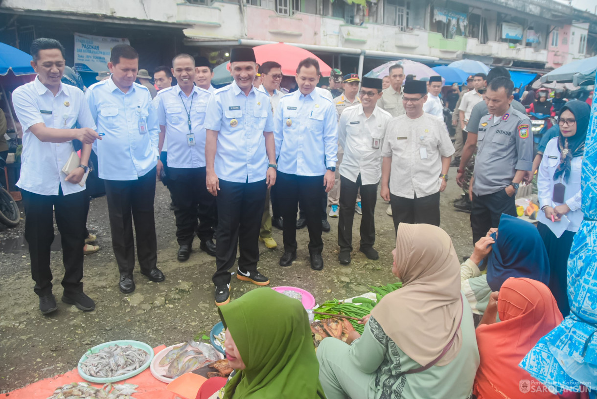 26 Maret 2025 -&nbsp;Sidak Pasar Menjelang Hari Raya Idul Fitri di Pasar Atas Sarolangun