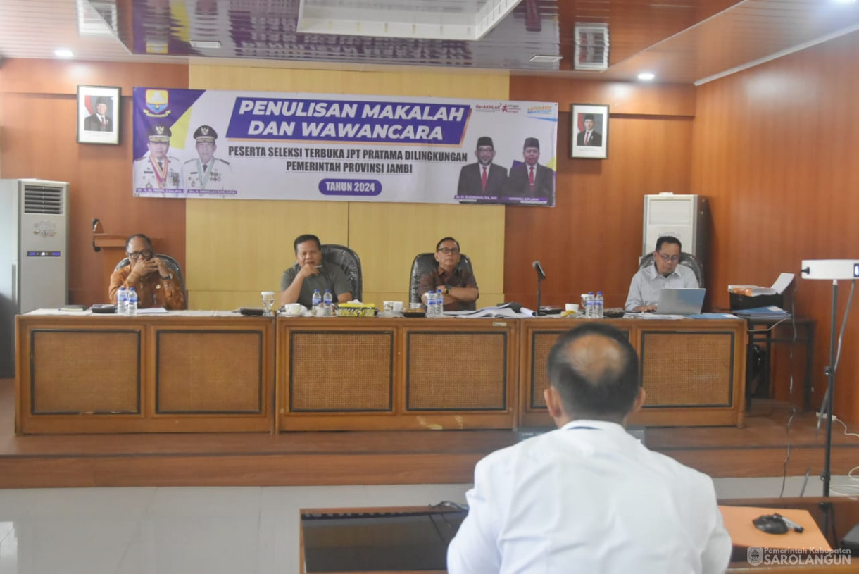 13 Desember 2024 - Penulisan Makalah Dan Wawancara Peserta Seleksi Terbuka JPT Pratama Di Lingkungan Pemerintah Provinsi Jambi, Bertempat di Kantor BPKSDM Provins