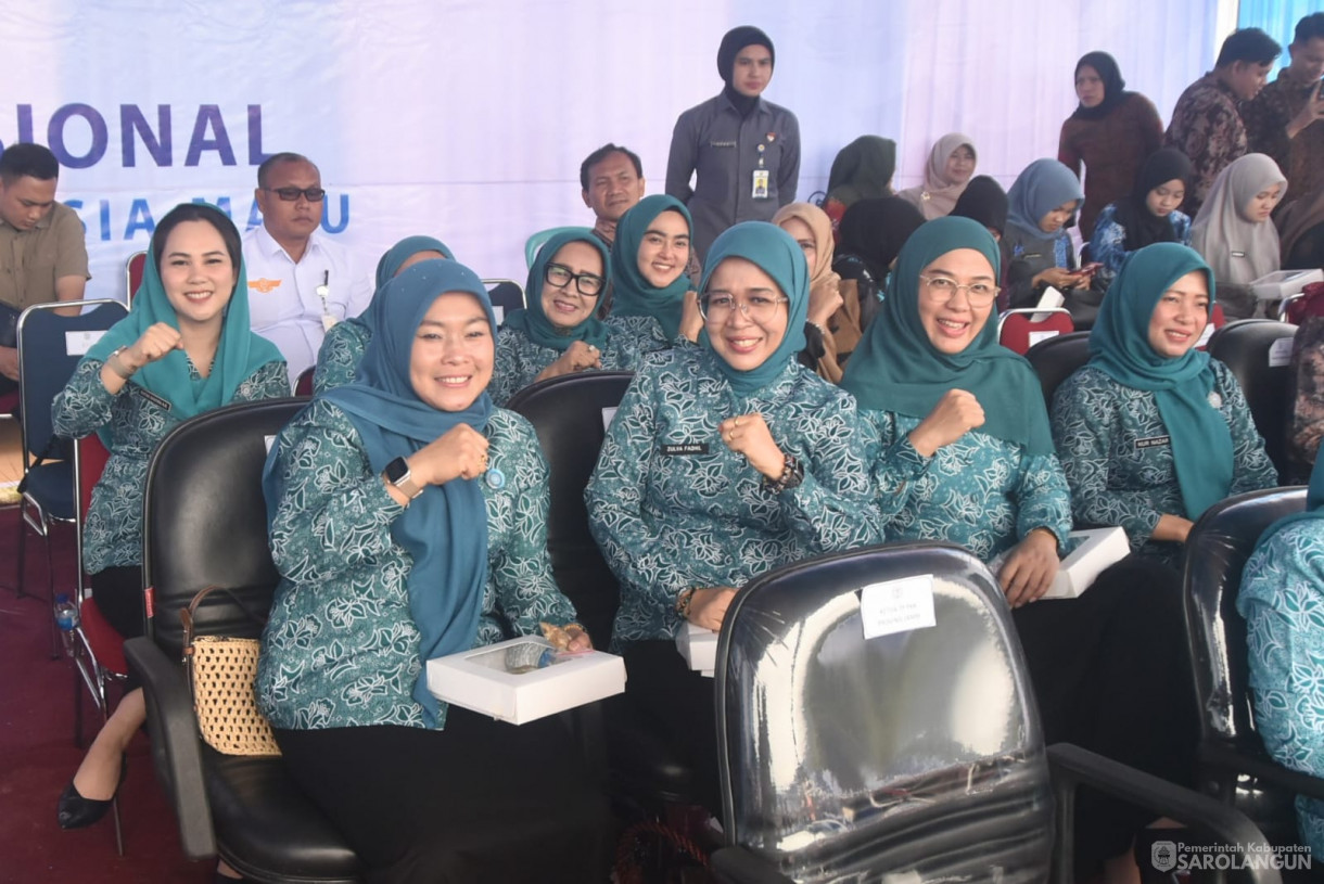 31 Juli 2025 - Peringatan Puncak Hari Keluarga Nasional Ke 32 Tingkat Provinsi Jambi Sekaligus Pengukuhan AyahBunda Genre Provinsi dan Kabupaten Kota di Halaman Kantor Bupati Kerinci
