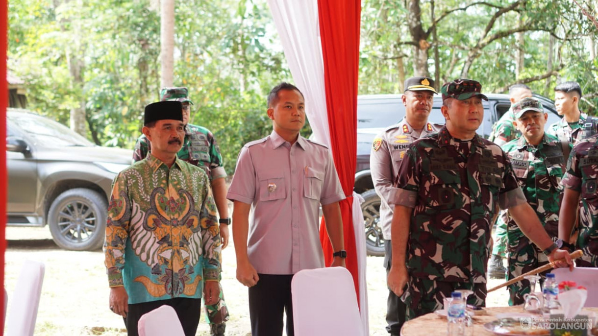 Peninjauan Pangdam Tuangku Imam Bonjol Di Batalyon Infrantri TP 896 Serumpun Pseko