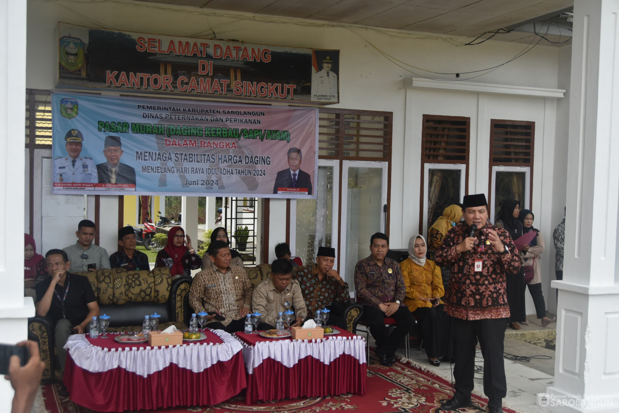 13 Juni 2024 - Gerakan Pasar Murah Daging Kerbau Sapi Ayam Dalam Rangka Menjaga Stabilitas Harga Daging Menyambut Hari Raya Idul Adha Di Kantor Camat Singkut