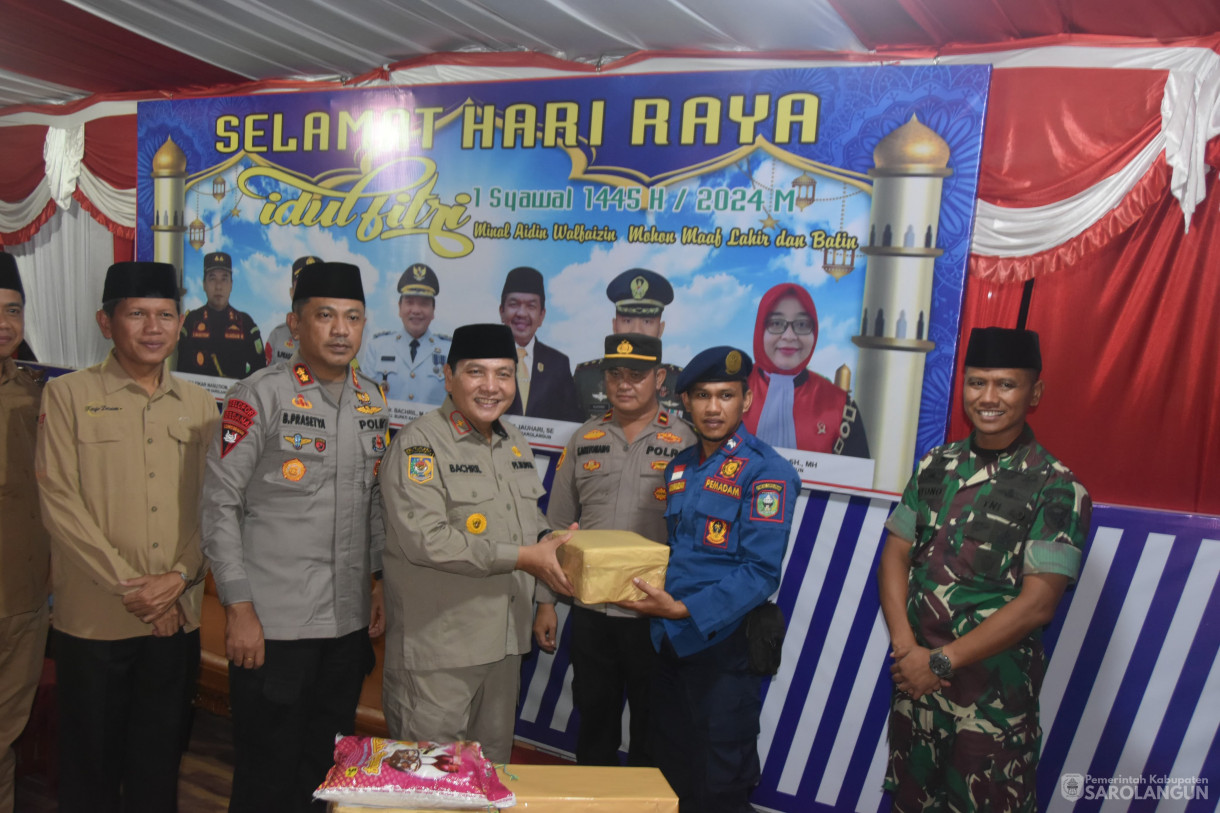 8 April 2024 - Buka Bersama Forkopimda Di POS Pengamanan Lebaran Tahun 2024 Kabupaten Sarolangun