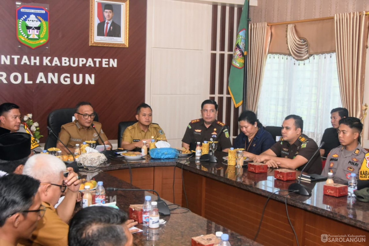 26 Agustus 2025 Rapat Koordinasi Forkopimda Kabupaten Sarolangun di Ruang Pola Utama Kantor Bupati Sarolangun