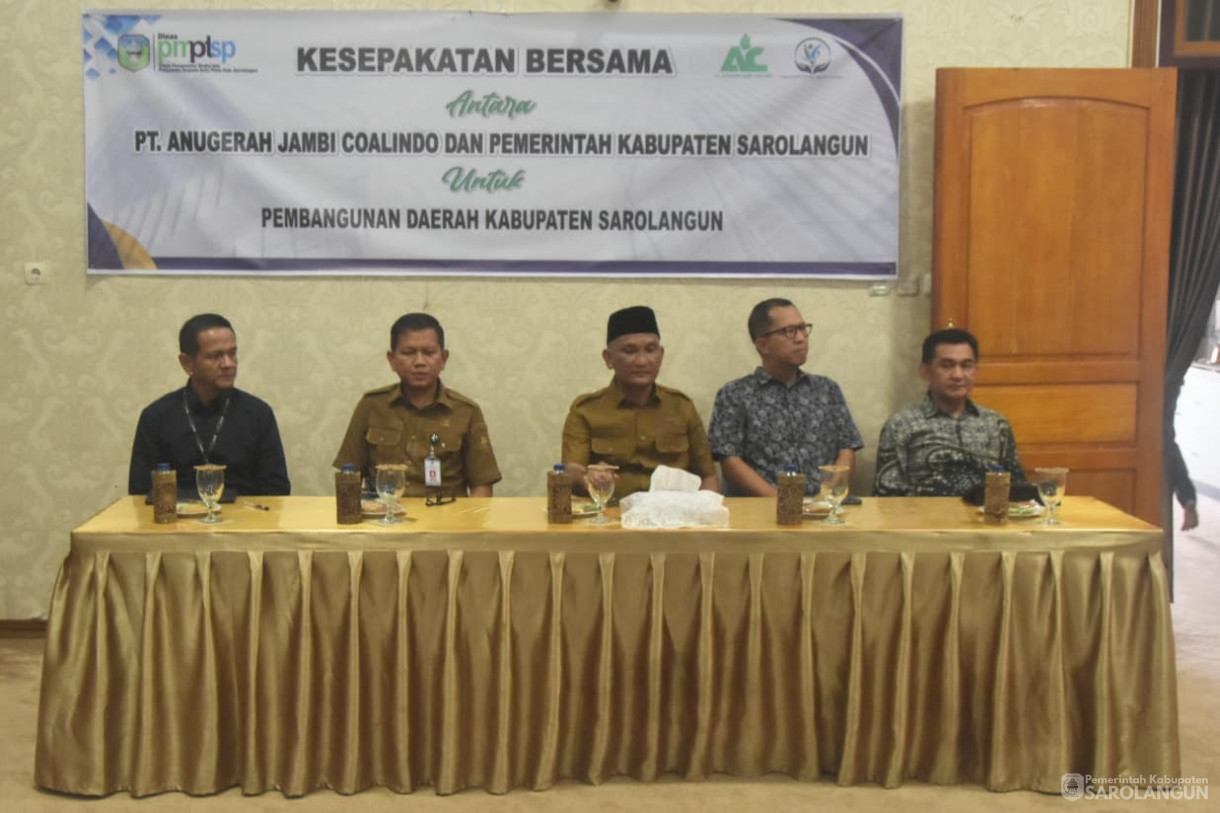 23 September 2025&nbsp; &nbsp;Kesepakatan Bersama PT Anugerah Jambi Coalindo&nbsp; dengan Pemerintah Kabupaten Sarolangun di Rumah Dinas Bupati Sarolangun