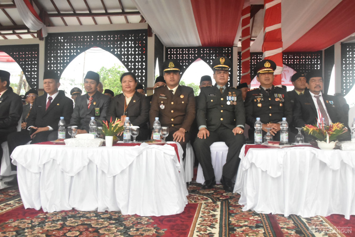 17 Agustus 2024 - Upacara Pengibaran Bendera Merah Putih Dalam Rangka HUT RI Ke 79, Bertempat di Lapangan Gunung Kembang Sarolangun