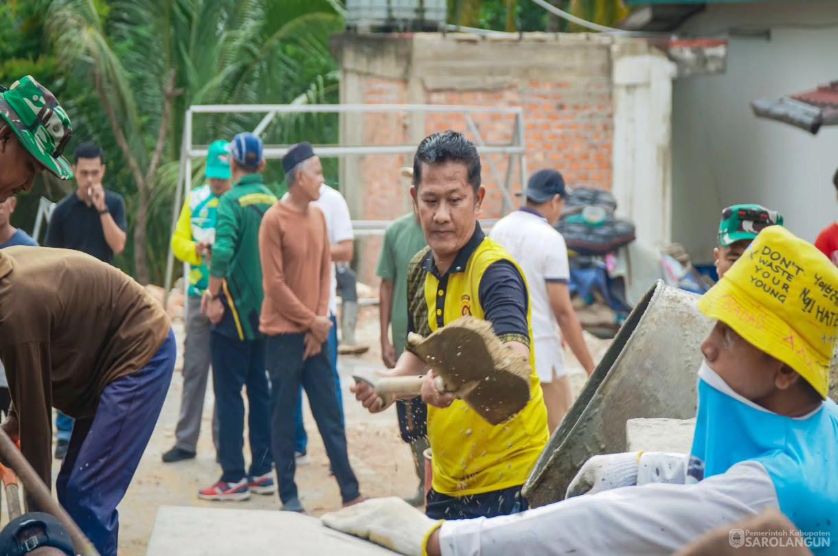 17 Juli 2026 Gotong Royong Perbaikan Jalan dalam Rangka Karya Skala Besar TNI 2026 di Desa Lubuk Sayak Kecamatan Pelawan