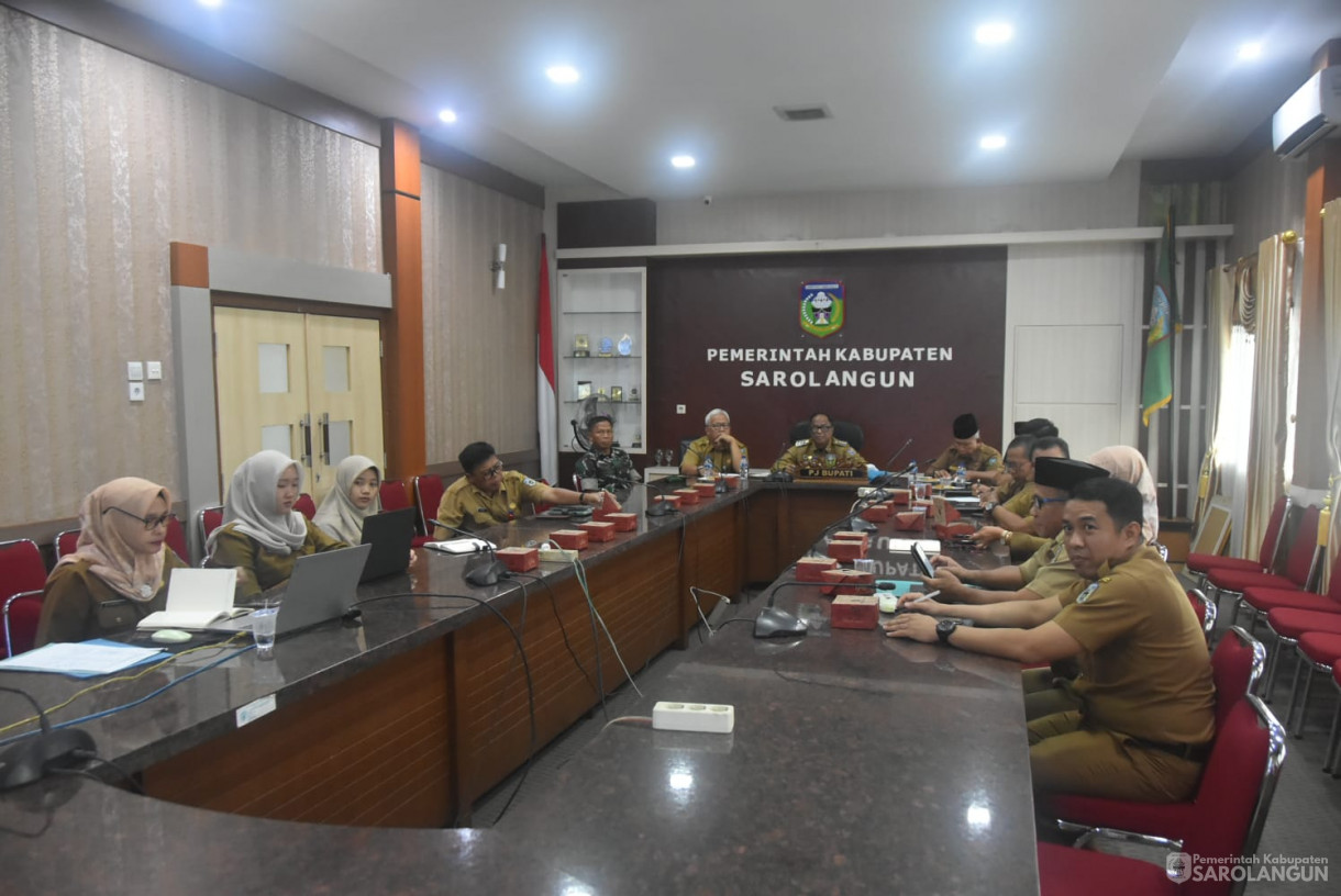 25 November 2024 - Rapat TPID Via Zoom Meeting Bertempat di Ruang Pola Utama Kantor Bupati Sarolangun