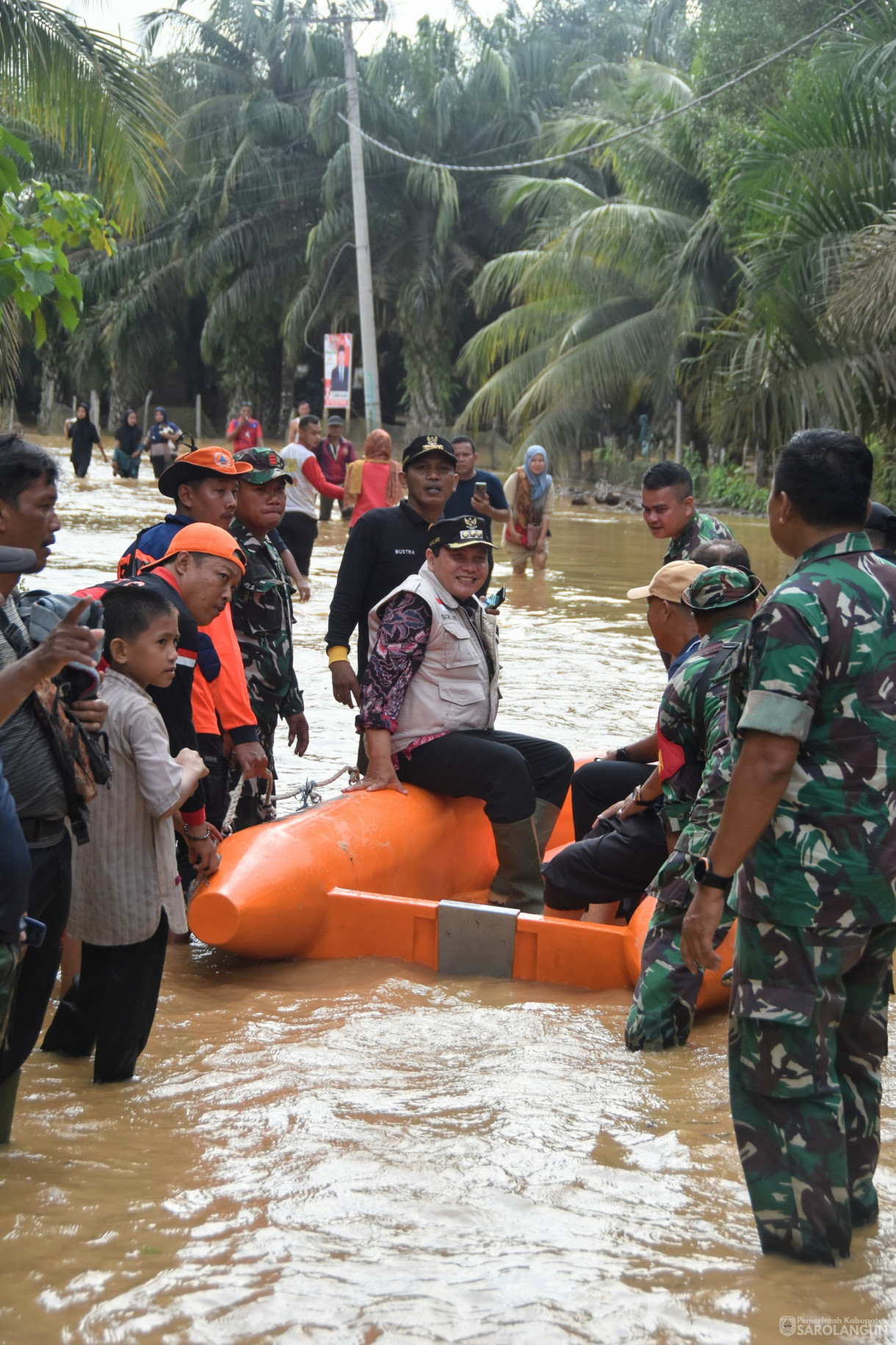 12 Januari 2024 - Meninjau Lokasi Terdampak Banjir Di Desa Baru Kecamatan Sarolangun