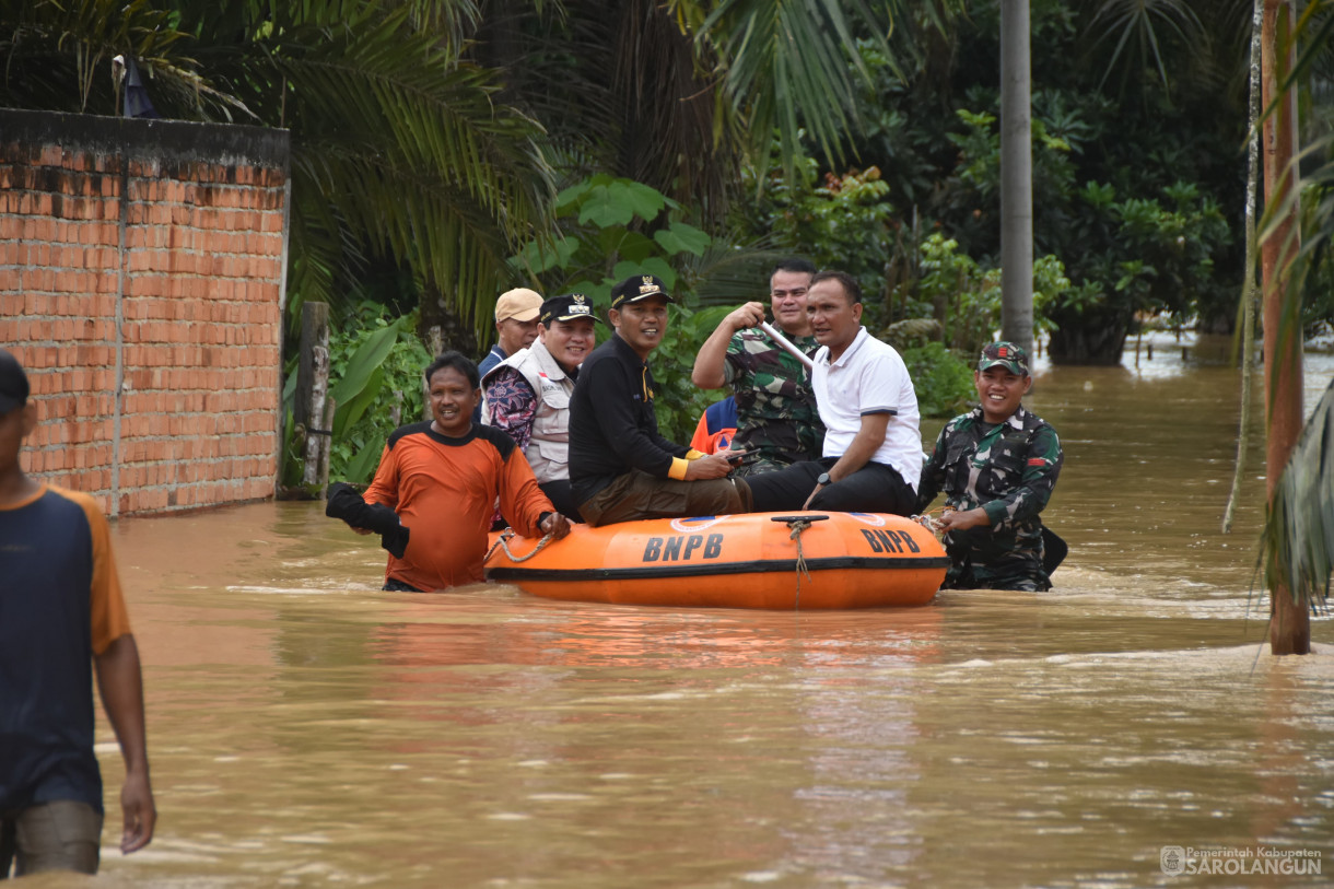 12 Januari 2024 - Meninjau Lokasi Terdampak Banjir Di Desa Baru Kecamatan Sarolangun