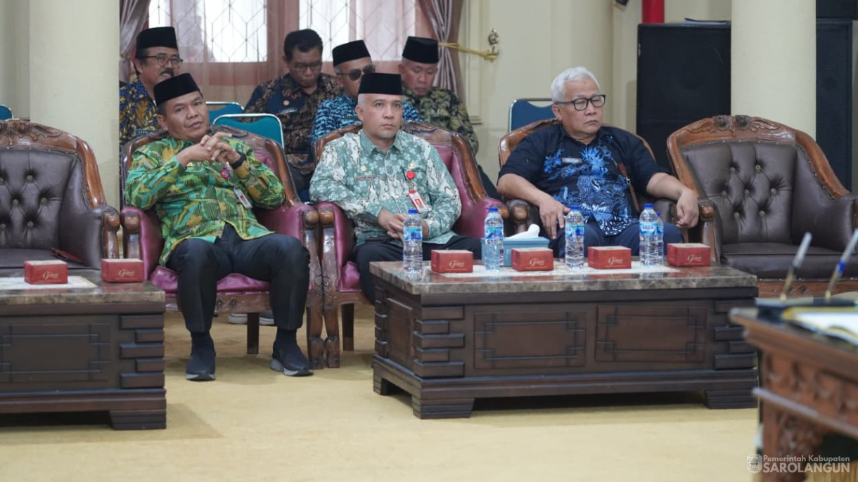 27 November 2025&nbsp; Bupati Sarolangun Hurmin Teken Kesepakatan Bersama Terkait Perda APBD TA 2026&nbsp;