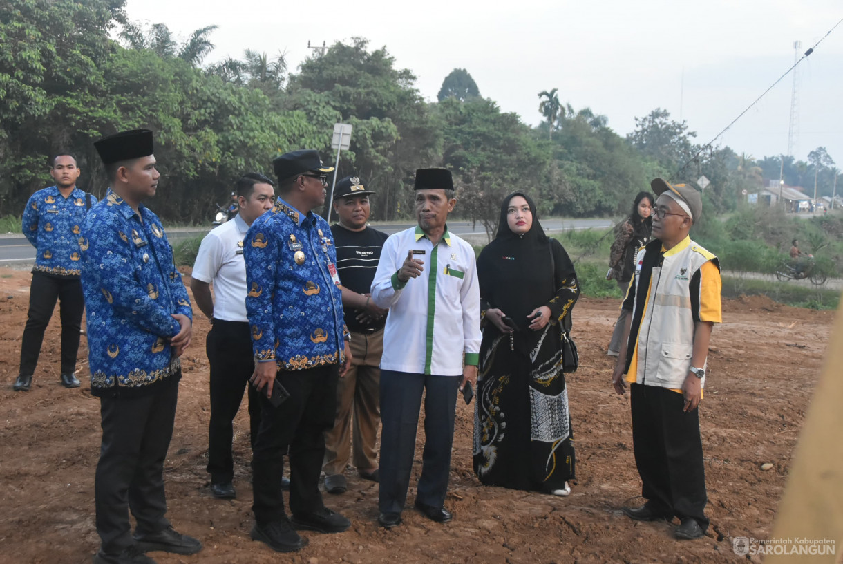 28 Oktober 2024 -&nbsp;Meninjau Pembangunan Rumah Sehat Baznas Kabupaten Sarolangun, Bertempat di Desa Tanjung Kecamatan Bathin VIII