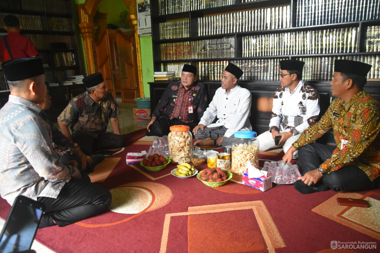 11 januari 2024 - Mengunjungi Pondok Pesantren Ihyaul Ulum Desa Pelawan Jaya