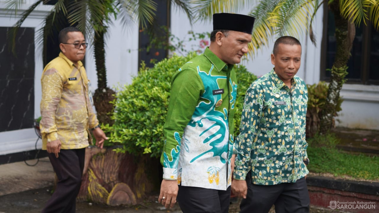 27 November 2025&nbsp; Penyerahan Satu Unit Mobil Operasional Pelayanan Administrasi Kependudukan Kelurahan dan Desa ke Diskdukcapil