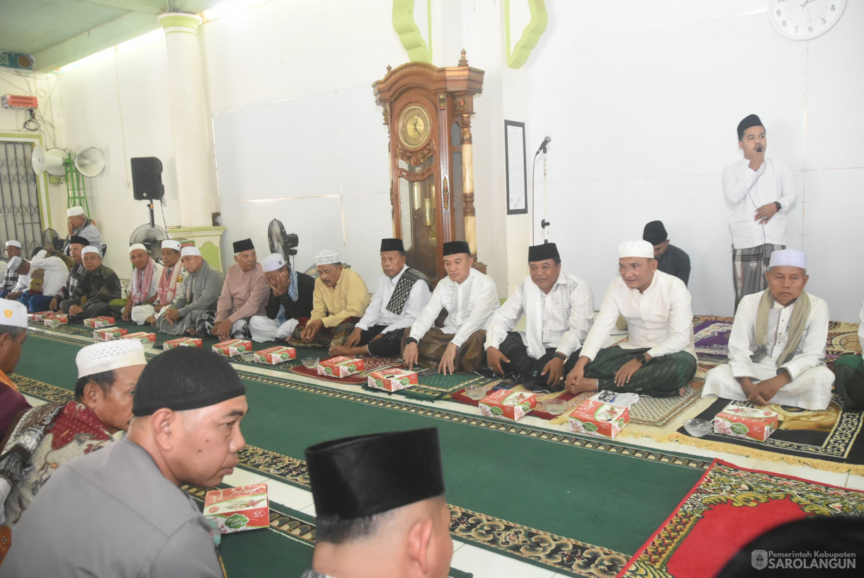 25 Juli 2025 - Sholat Jumat Berjamaah dan Sedekah Turun Betaun Masyarakat Desa Tanjung di Masjid Al Muawwanah Desa Tanjung