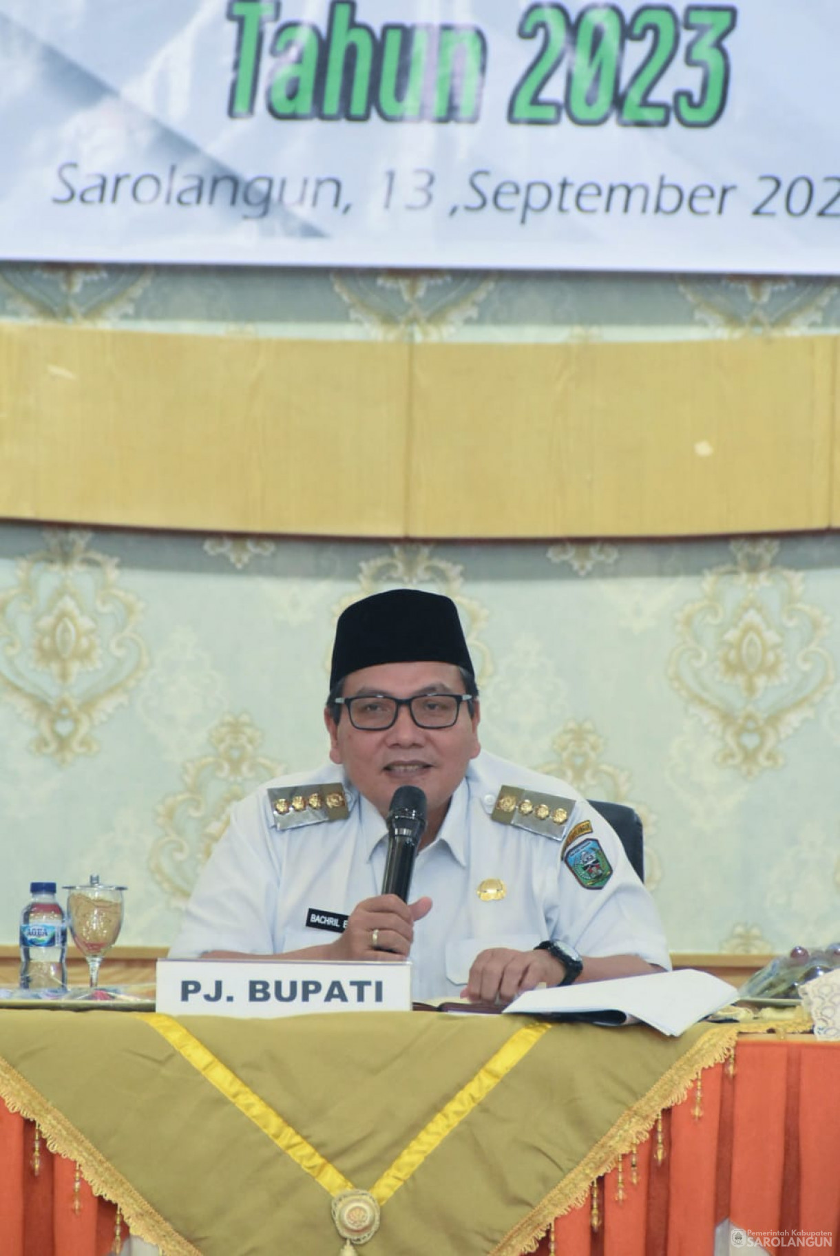 13 September 2023 - Penjabat Bupati Sarolangun Menghadiri Rapat Koordinasi Kepala Desa, Lurah, dan Camat Kabupaten Sarolangun di Ruang Aula Utama Kantor Bupati Sarolangun