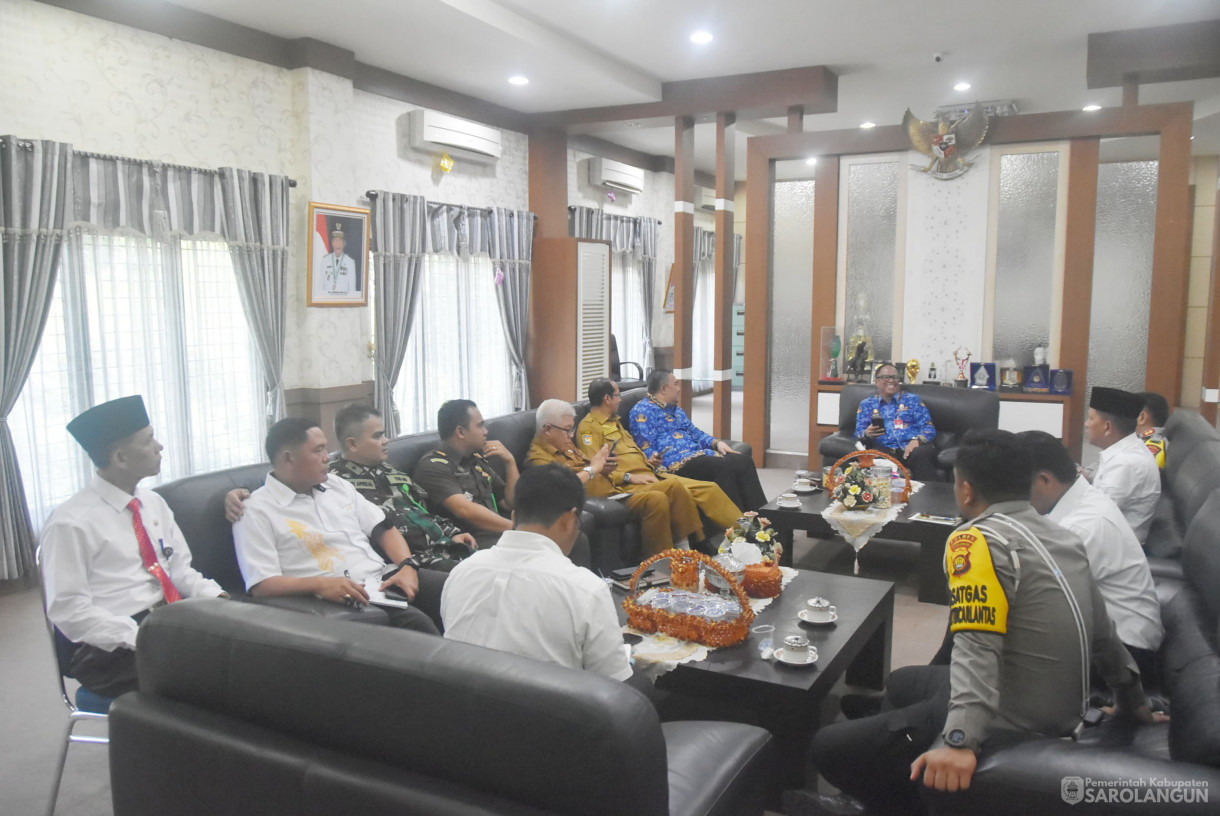 28 Oktober 2024 -&nbsp;Rapat Koordinasi Membahas Isu Strategis Aktifitas Penambangan Dan Angkutan Batubara di Kabupaten Sarolangun, Bertempat di Aula Utama Kantor Bupati Sarolangun