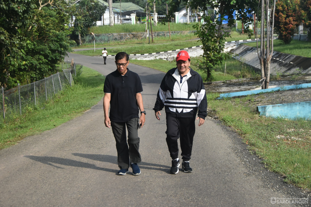 21 Juni 2024 -  Jalan Santai  Dan Olahraga Di Komplek Perkantoran Gunung Kembang Sarolangun