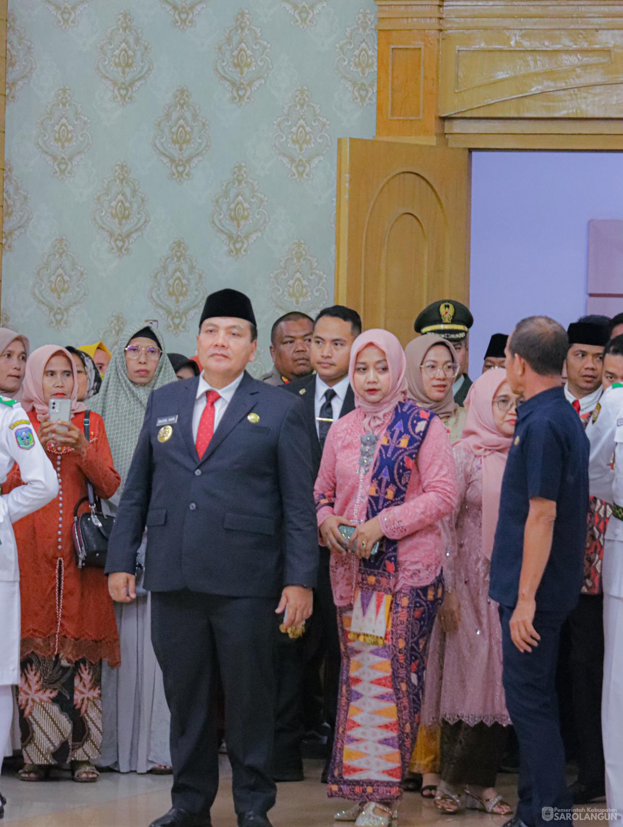 15 Agustus 2024 -&nbsp;Pengukuhan Pasukan Pengibar Bendera Pusaka, Bertempat di Aula Utama Kantor Bupati Sarolangun