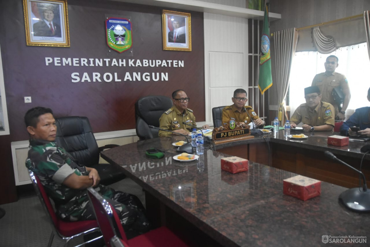 10 Februari 2025 - Rapat TPID Via Zoom Meeting Bertempat di Ruang Pola Utama Kantor Bupati Sarolangun 