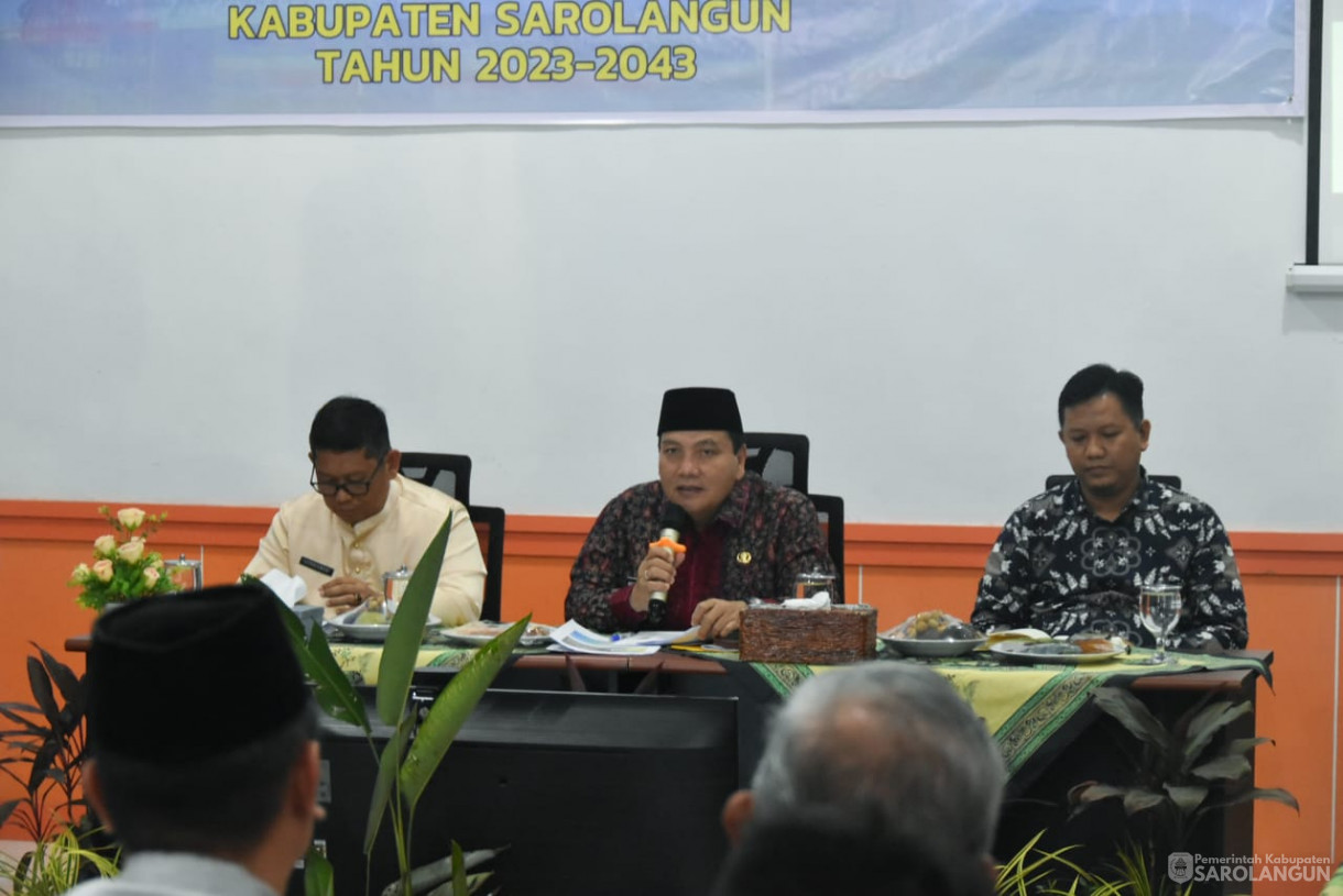 10 Oktober 2023 - Penjabat Bupati Sarolangun Menghadiri Konsultasi Publik Kajian Lingkungan Hidup Strategis Rencana Detil Tata Ruang Kawasan Sarolangun Di Aula Dinas Lingkungan Hidup