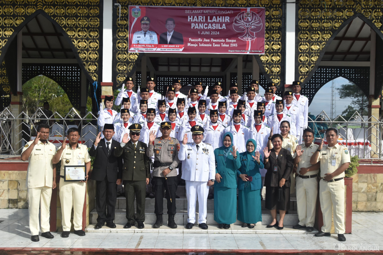 3 Juni 2024 -&nbsp;Upacara Peringatan Hari Lahir Pancasila Di Lapangan Gunung Kembang Sarolangun