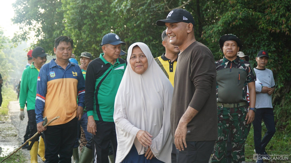 8 Mei 2026 Gotong Royong bersama di Jalan Utama Simpang Pelawan, Dari Puskesmas Pelawan, Menuju SMAN 8 Sarolangun