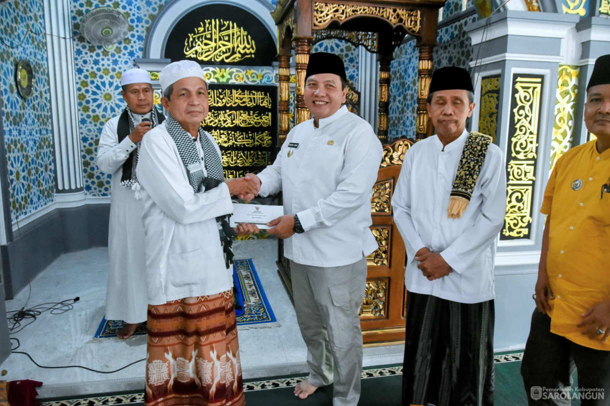 1 Desember 2023 - Melaksanakan Jumat Keliling Dan Penyerahan Bantuan BAZNAS Di Masjid Baiturrahman Desa Sungai Keramat Kecamatan Cermin Nan Gedang