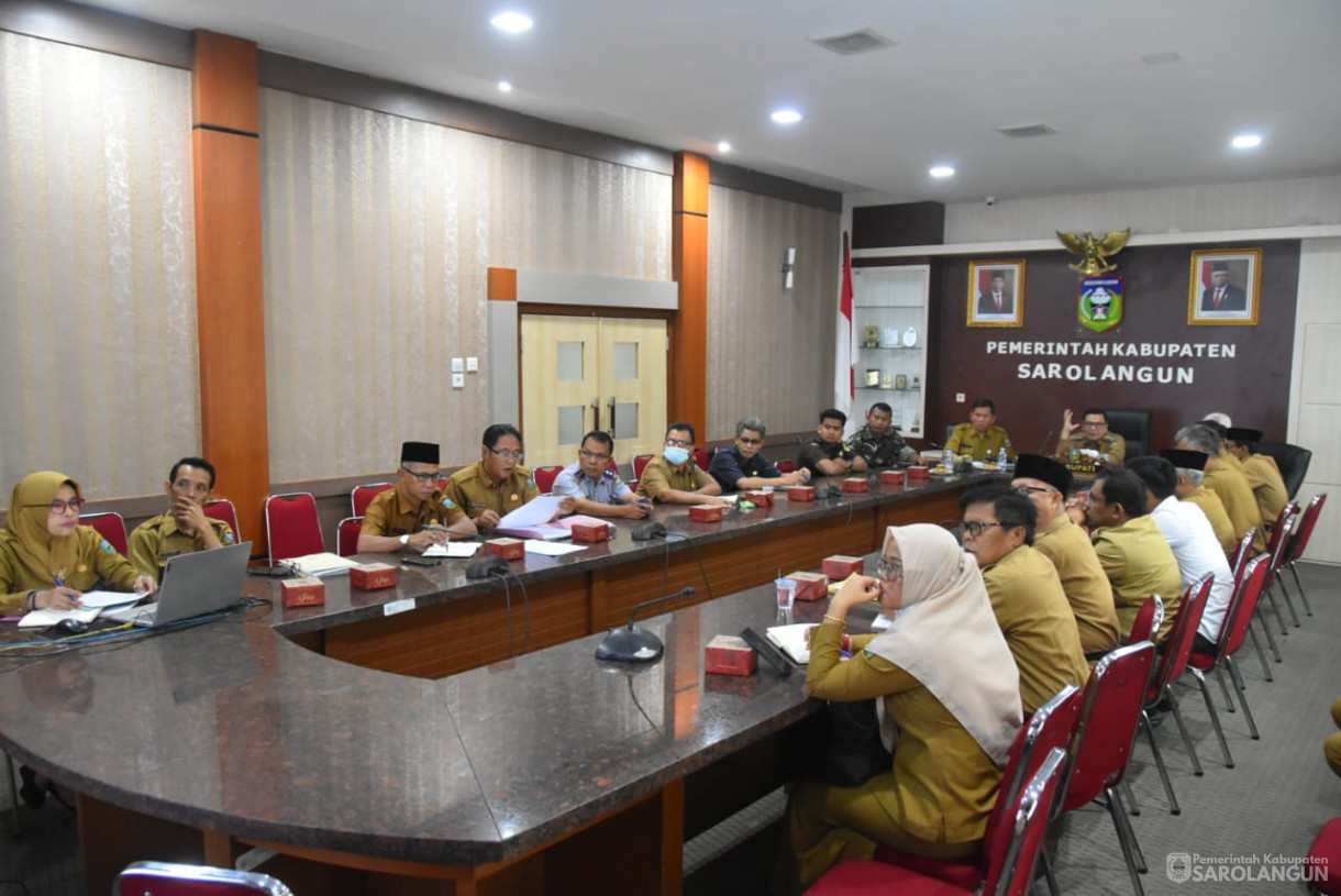 18 September 2023 - Penjabat Bupati Sarolangun Menghadiri Rapat TPID Via Zoom Meeting di Ruang Pola Kantor Bupati Sarolangun