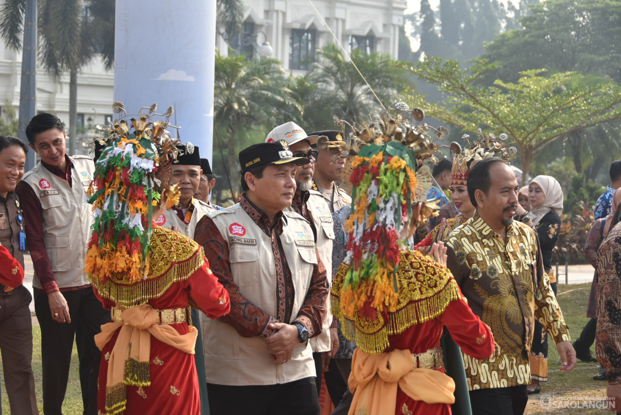 14 September 2023 - Penjabat Bupati Sarolangun Menghadiri Pembukaan Roadshow Bus KPK di Lapangan Kantor Gubernur Jambi