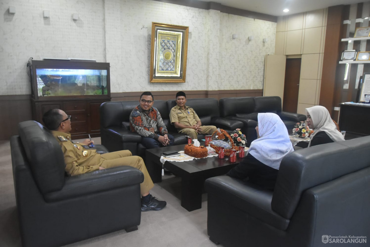 25 November 2024 - Pertemuan Dengan Bank Syariah Indonesia Cabang Sarolangun, Bertempat di Aula Utama Kantor Bupati Sarolangun