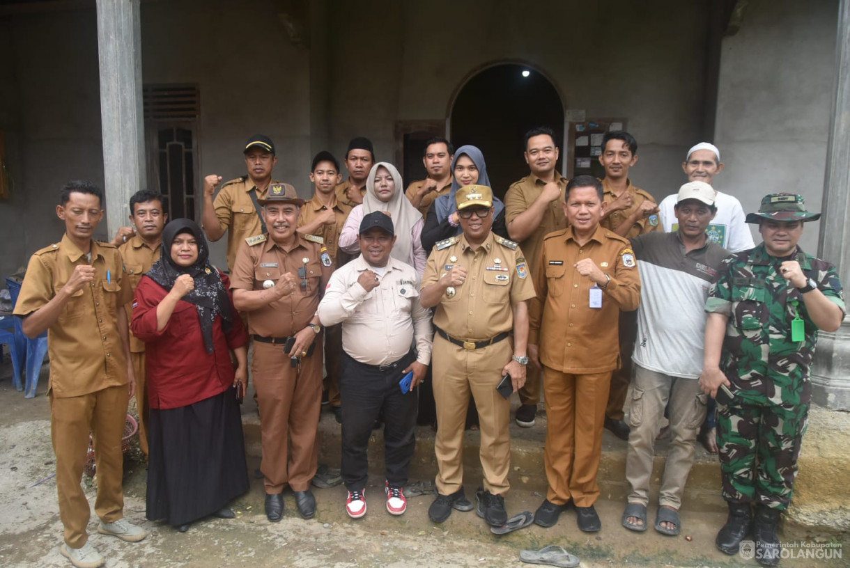 21 Januari 2025 -&nbsp;Panen Telur Ayam Petelur di Desa Batu Putih Kecamatan Pelawan