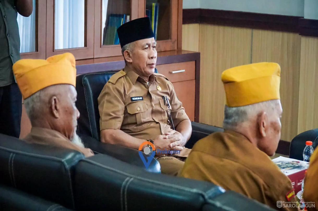11 Agutstus 2026 Audiensi dengan Legium Veteran Republik Indonesia dan Pengurus Daerah Pemuda Panca Marga Provinsi Jambi di Ruang Kerja Wakil Bupati Sarolangun