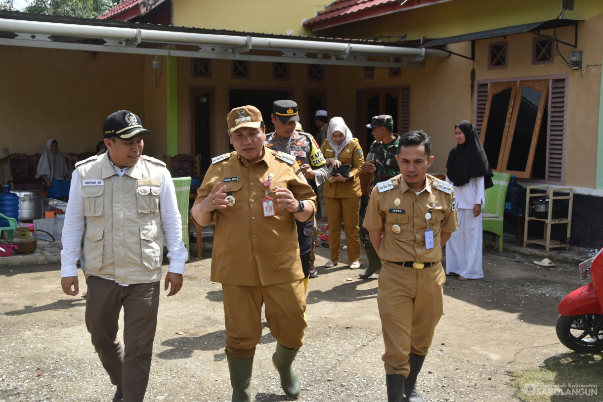 16 Januari 2024 - Meninjau Lokasi Terdampak Banjir, Pos Banjir, Dan Dapur Umum Di Kecamatan Pauh